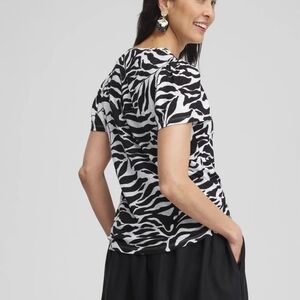 Style & Co. Size Medium Black & White‎ Layered Front Short Sleeve V-neck Top